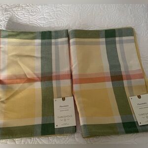 NWT Threshold Placemats 2 Pair (4 total)